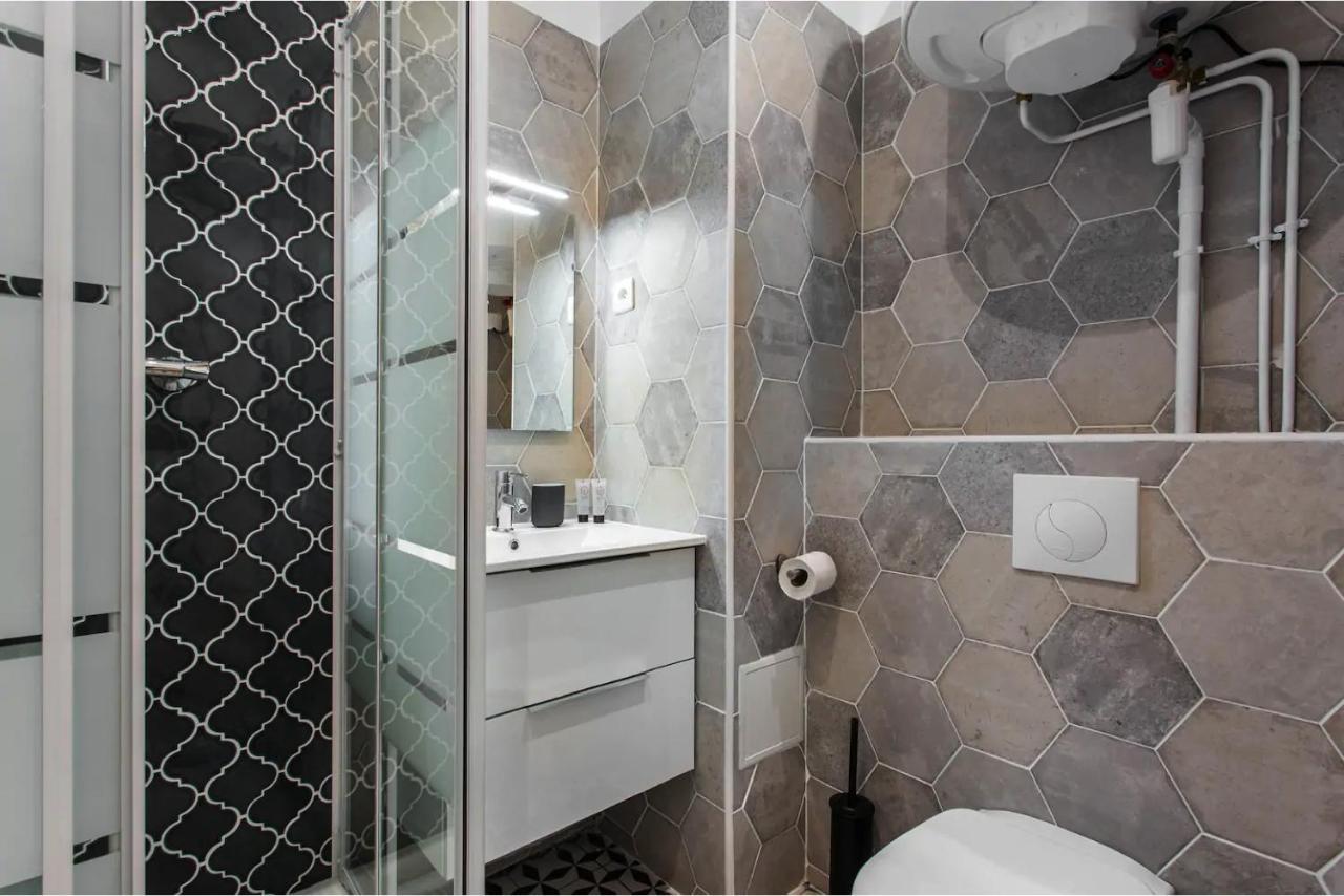 Cmg Place De Clichy - Metro Europe Apartment Paris Ngoại thất bức ảnh